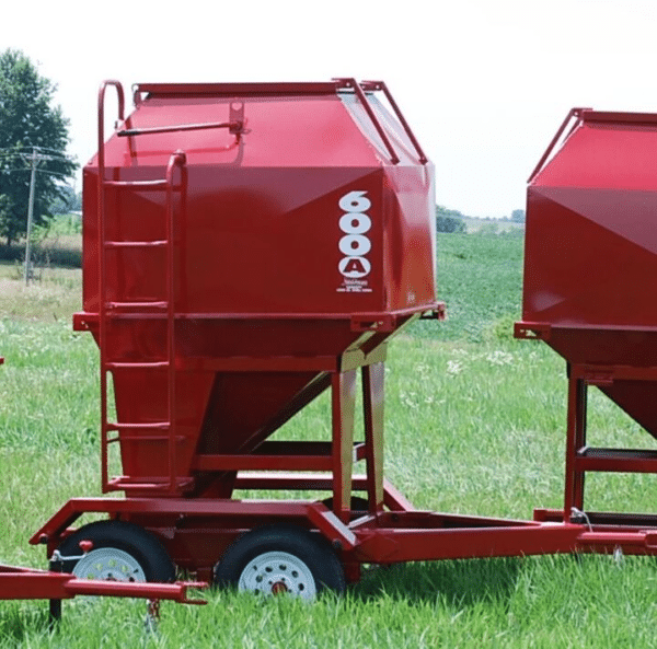 3-Ton Mobile Bulk Feed Bin 6000 1